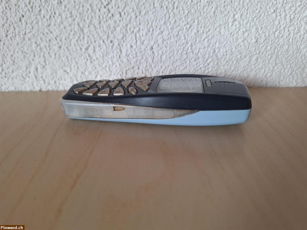 Bild 6: Nokia 3510 + Bedienungsanleitung