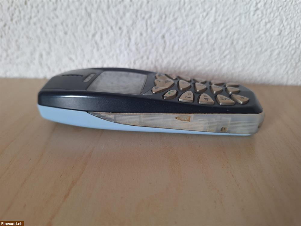 Bild 7: Nokia 3510 + Bedienungsanleitung