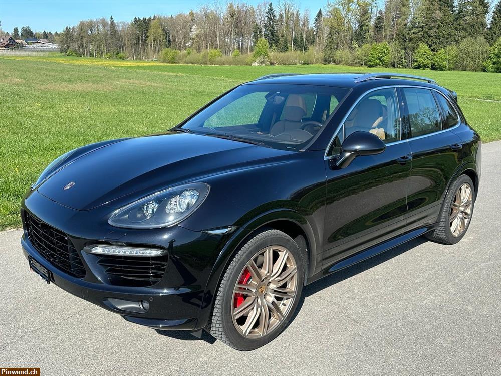 Bild 2: PORSCHE Cayenne Turbo