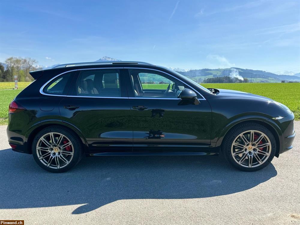 Bild 5: PORSCHE Cayenne Turbo