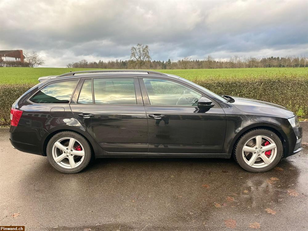 Bild 5: Occasion SKODA Octavia Combi 2.0 TSI RS Prag