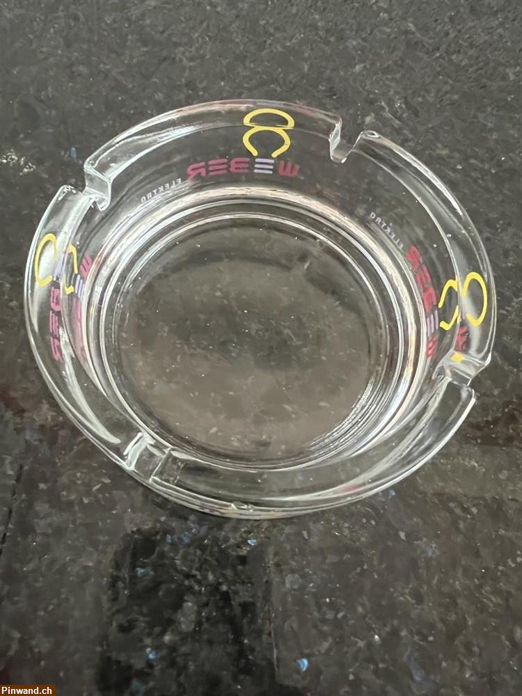 Bild 1: Gratis Aschenbecher abzugeben