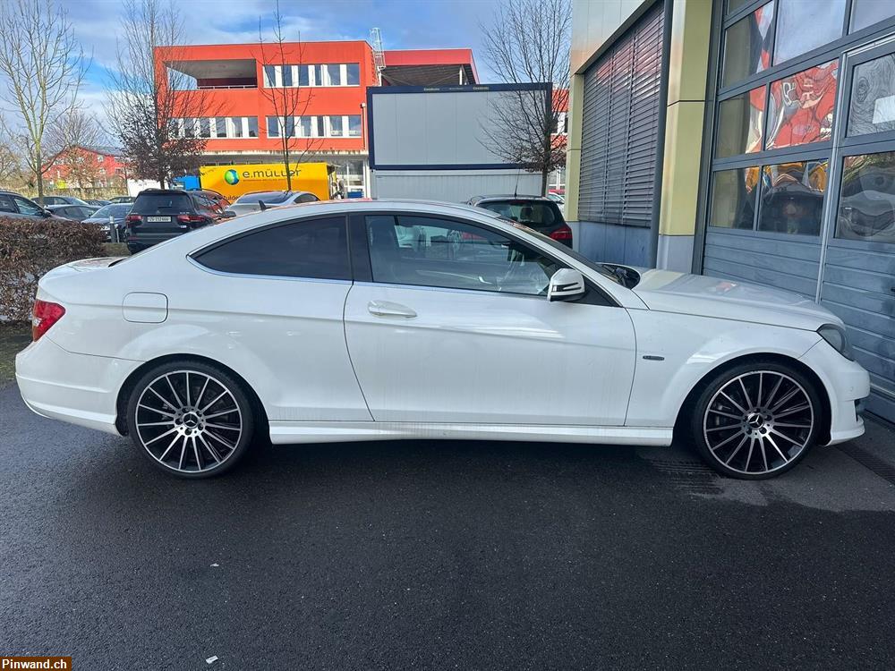 Bild 6: MERCEDES-BENZ C 220 CDI AMG Line Coupé 7G-Tronic White Edition1