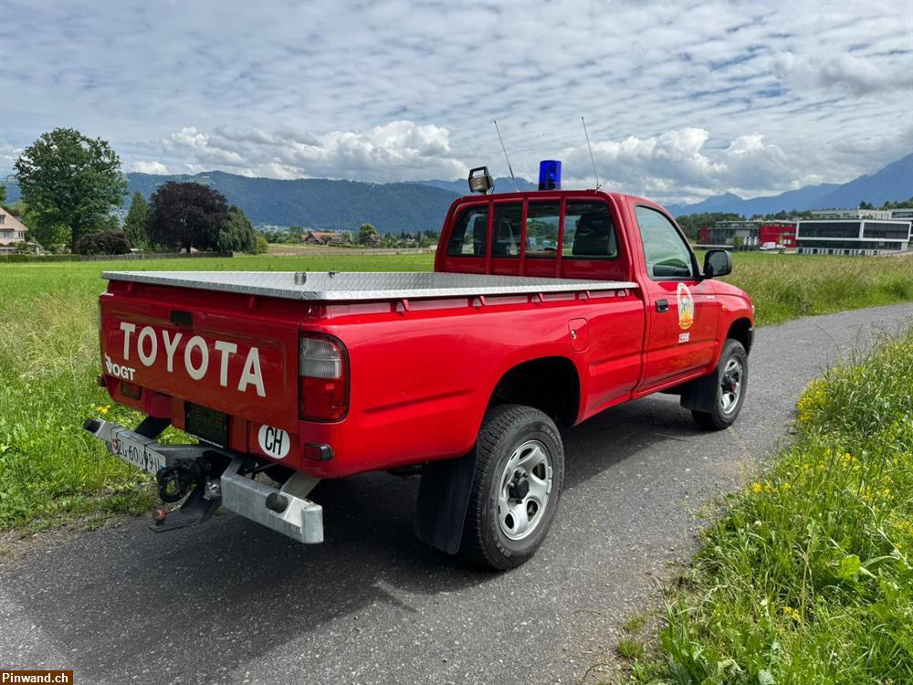 Bild 6: TOYOTA Hilux RZN 168