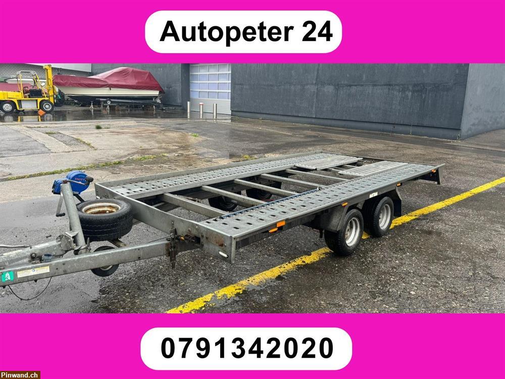 Bild 1: HUMBAUR Autotransporter