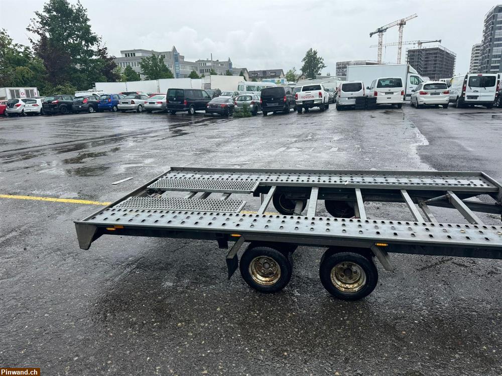 Bild 3: HUMBAUR Autotransporter