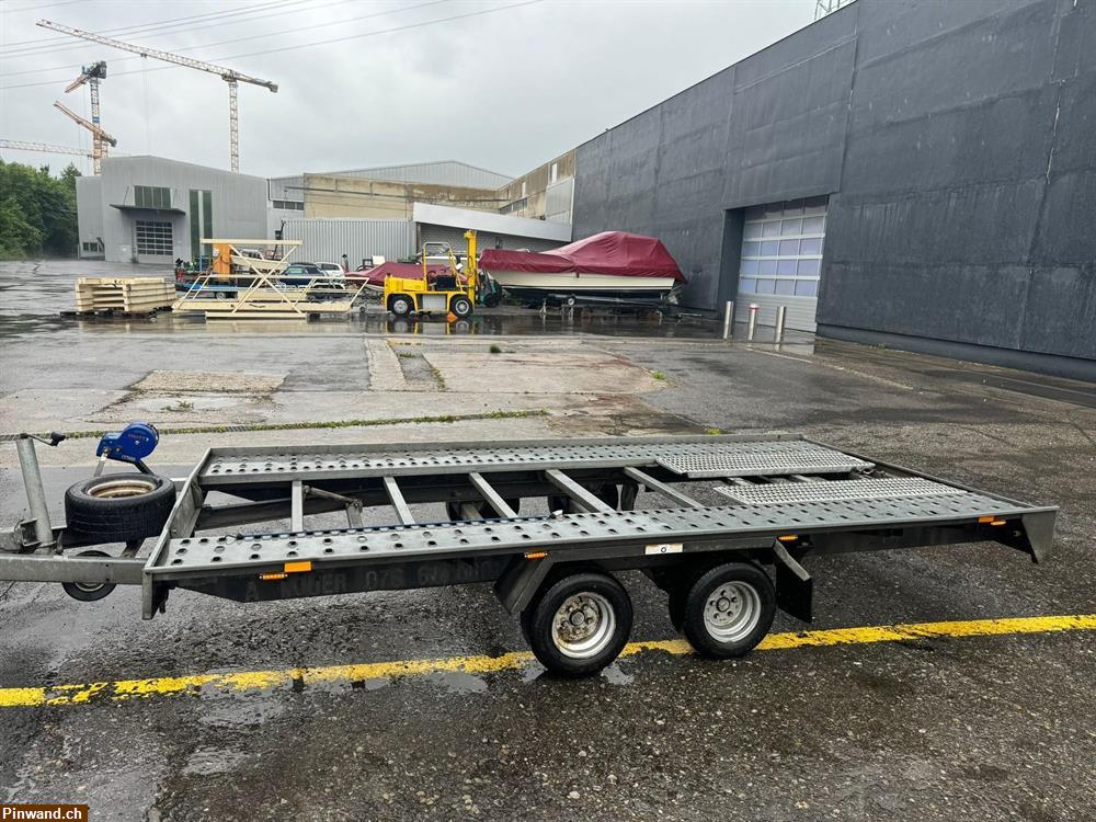 Bild 5: HUMBAUR Autotransporter