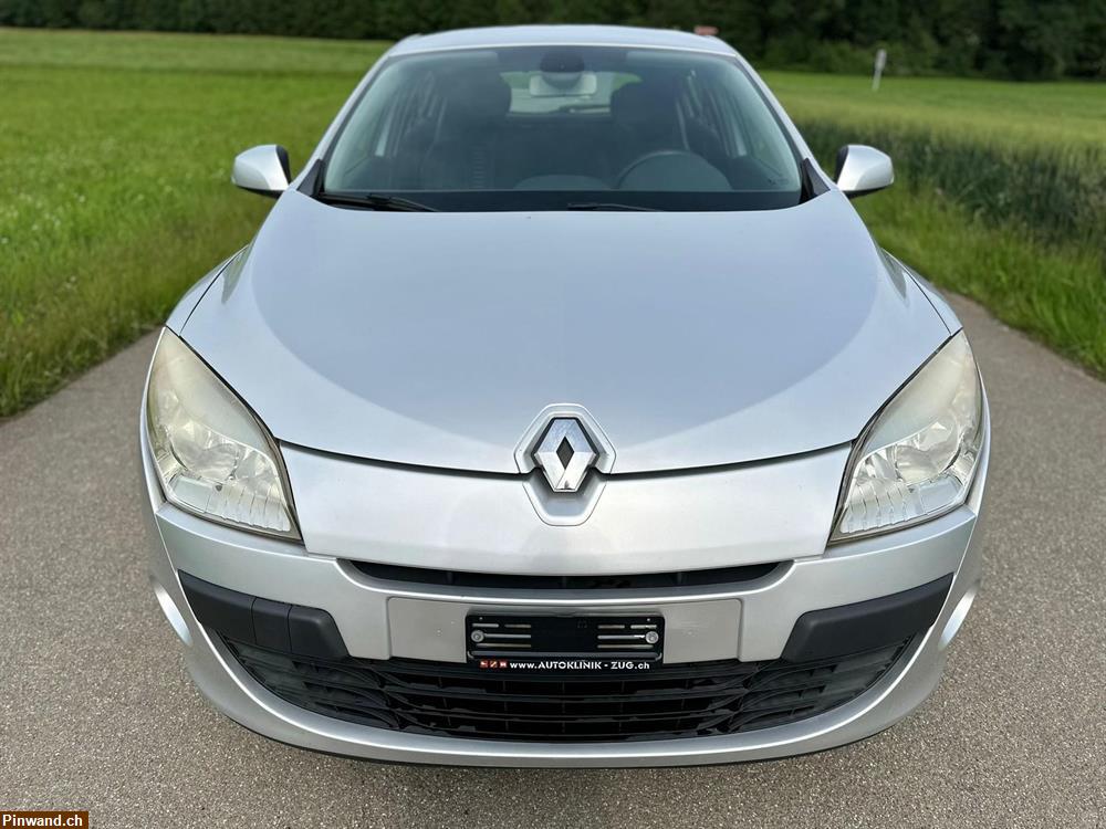 Bild 2: RENAULT Mégane 1.6 16V Dynamique