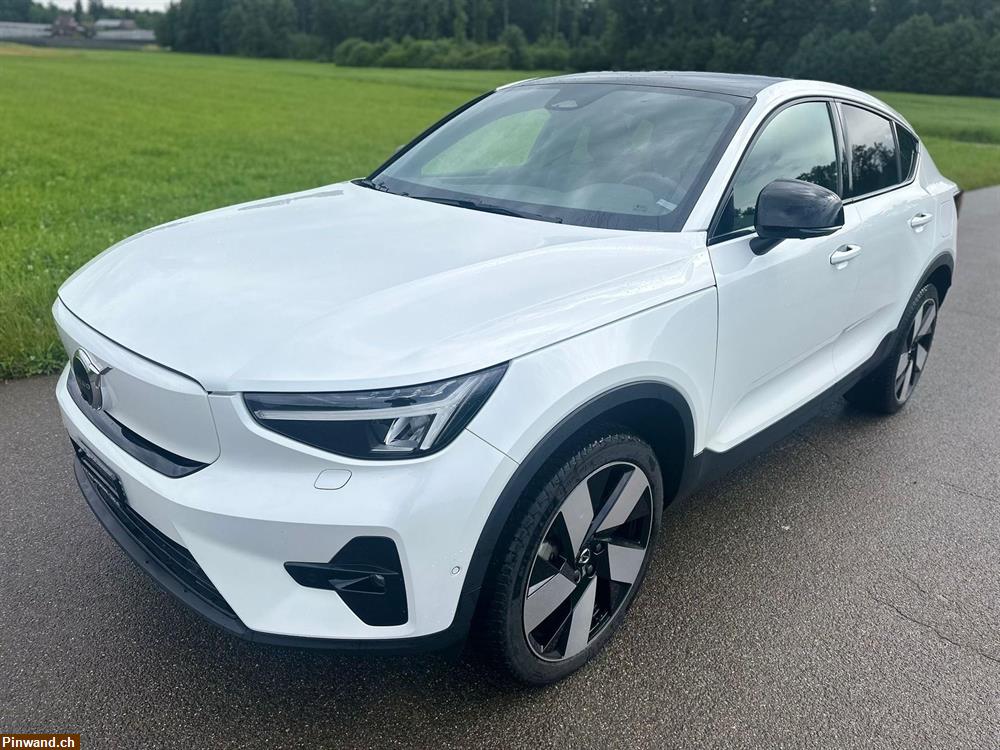 Bild 2: VOLVO C40 Recharge P8 Twin AWD Pure Electric Ultimate