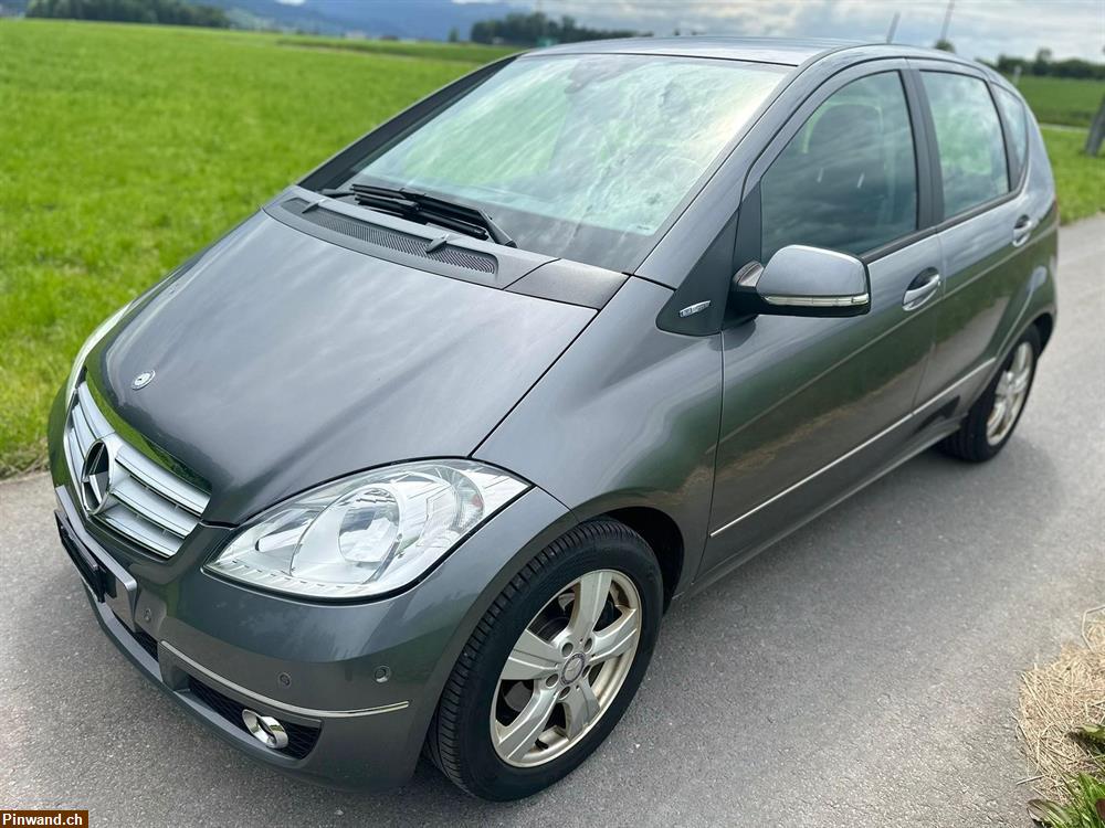 Bild 2: MERCEDES-BENZ A 180 (170) BlueEfficiency Elégance