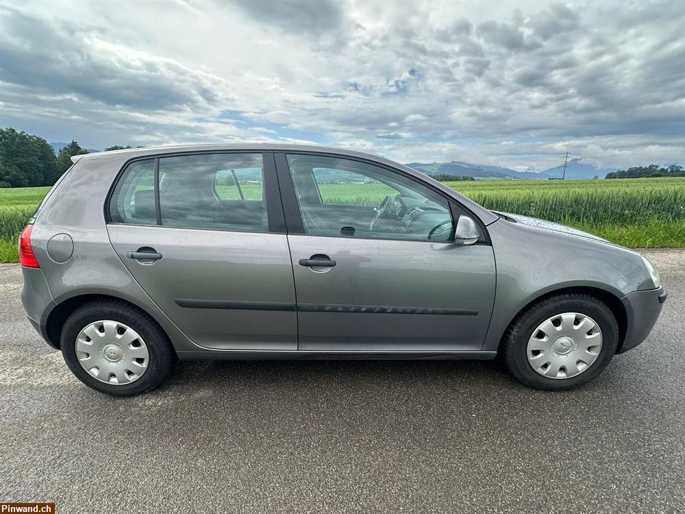 Bild 5: VW Golf 1.6 FSI Sportline