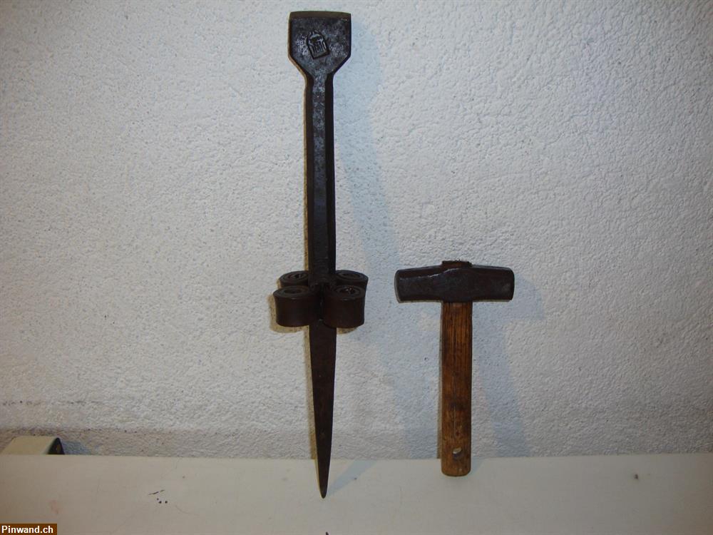 Bild 1: Dengelstock mit Hammer zu verkaufen