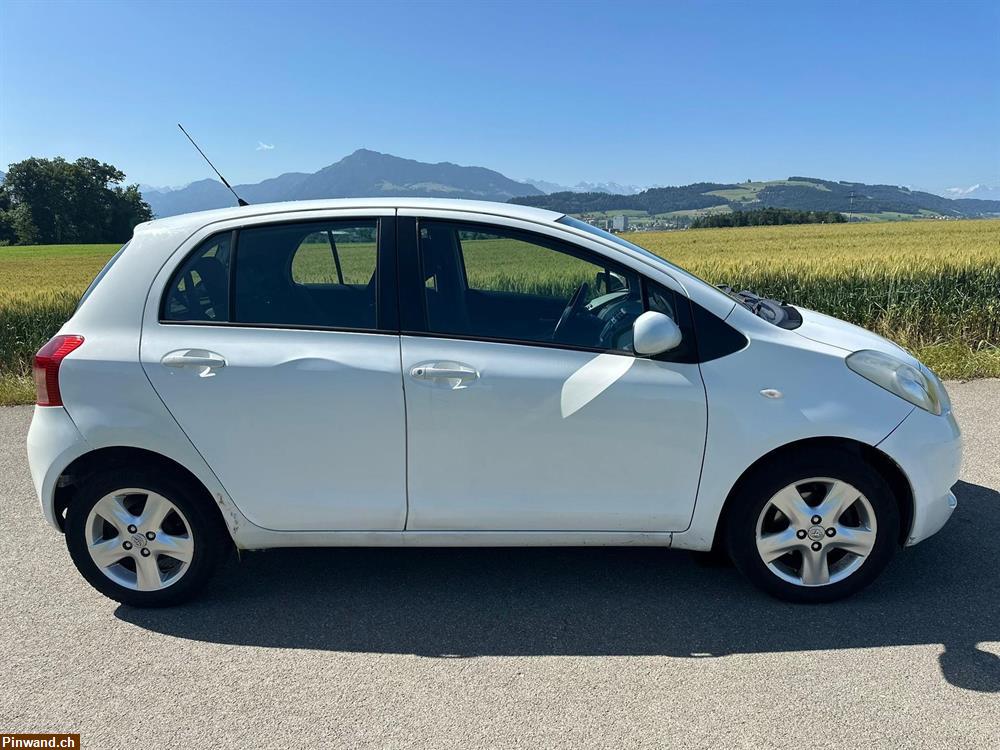 Bild 5: TOYOTA Yaris 1.3 Linea Luna zu verkaufen
