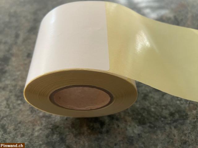 Bild 2: Thermoetiketten-Rollen permanent haftend