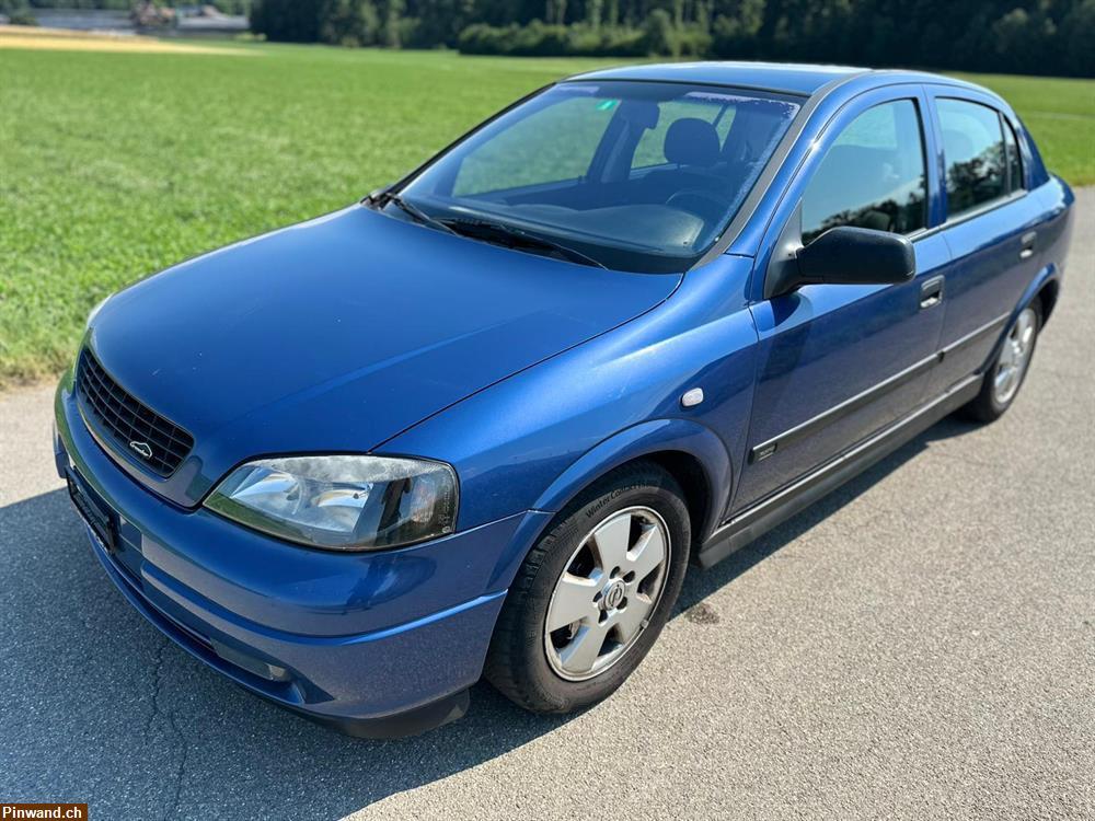 Bild 2: OPEL Astra 2.2i 16V Edition 2000