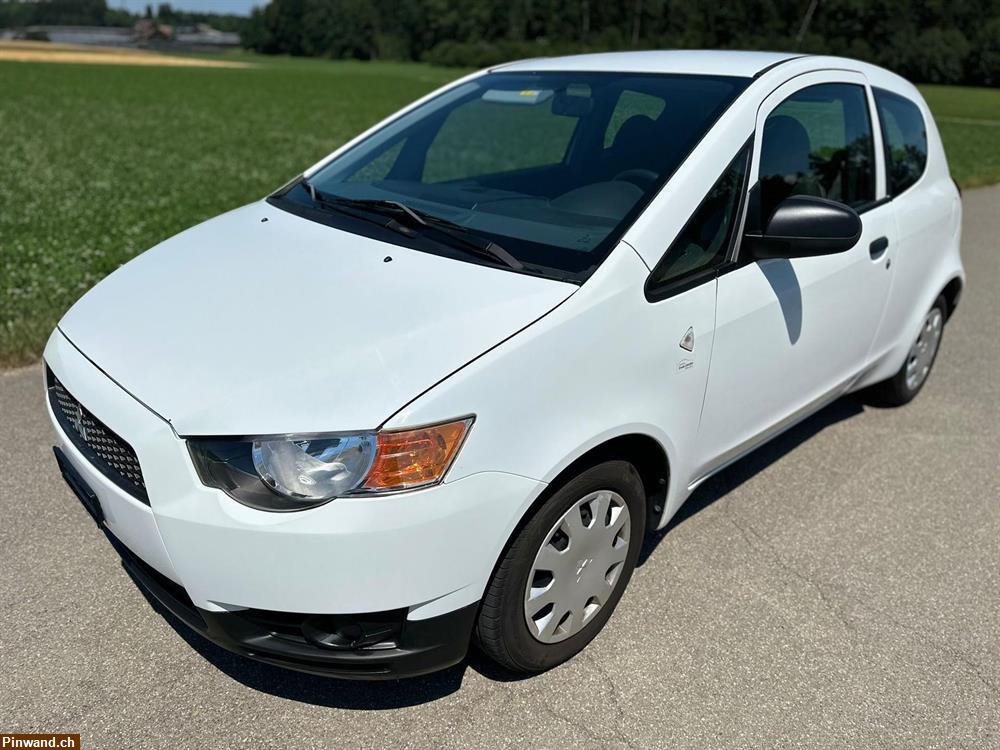Bild 2: MITSUBISHI Colt 1.1 12V Super Jubilé