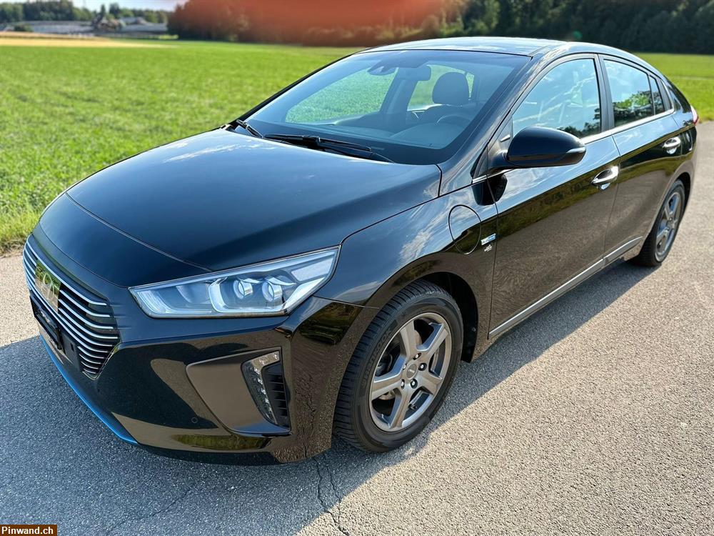 Bild 2: HYUNDAI Ioniq 1.6 GDi Plug in Hybrid Amplia DCT