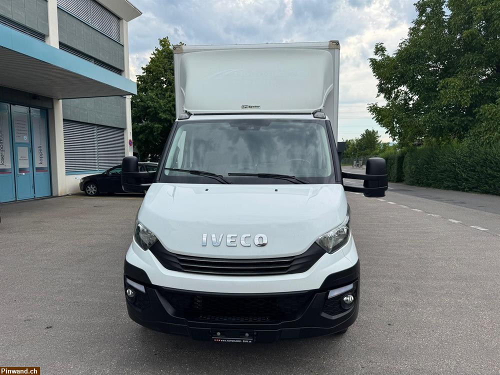 Bild 3: IVECO 35S18 Automat Kasten Hebebühne