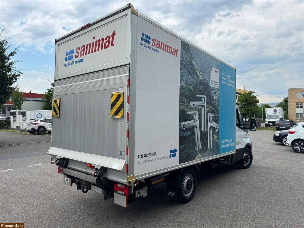 Bild 5: IVECO 35S18 Automat Kasten Hebebühne