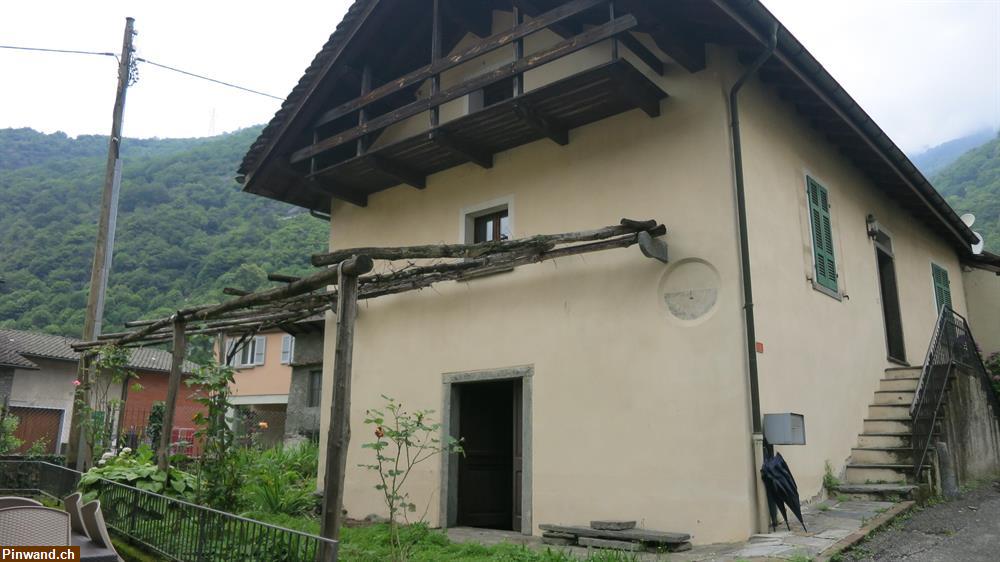 Bild 1: FERIENHAUS- CASA CON GIARDINO, ORTO E POSTEGGIO