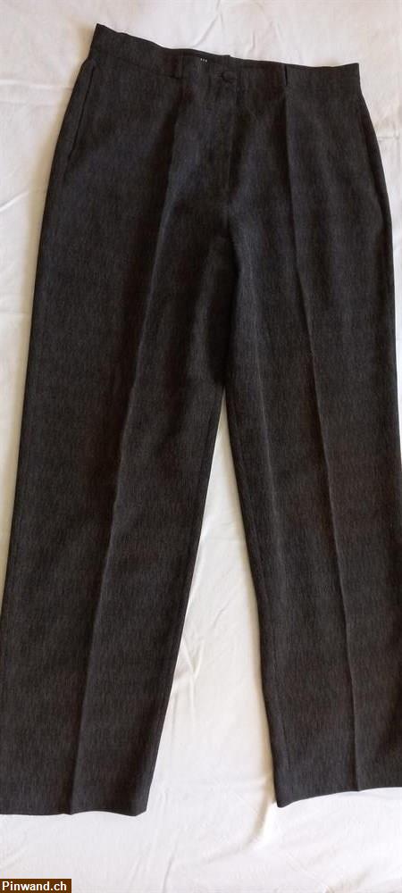 Bild 2: Blazer und Hose