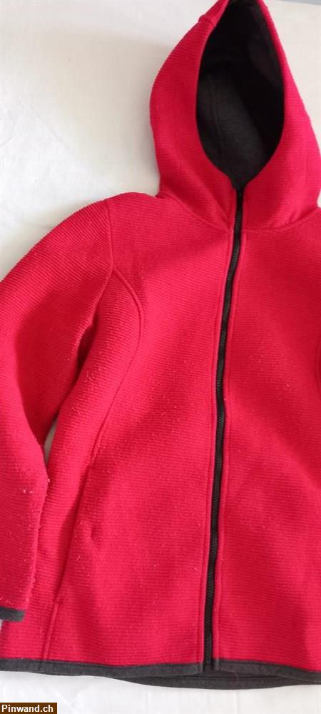 Bild 1: Faserpelz Rot