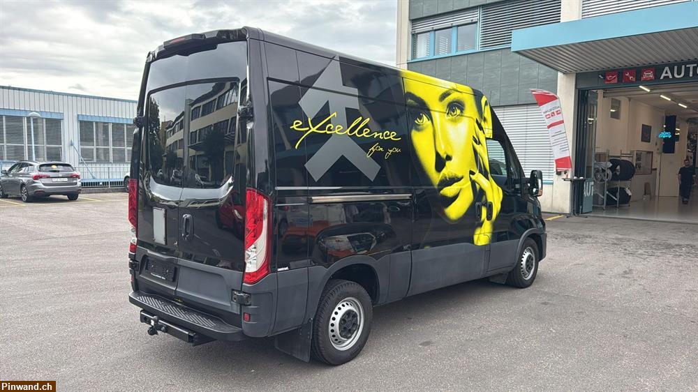 Bild 6: IVECO 33 S 14 AHK Kasten Automat Navi Xenon