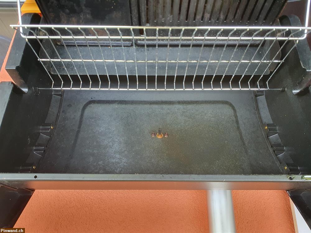 Bild 3: Gasgrill mit 3 Brennern zu verkaufen