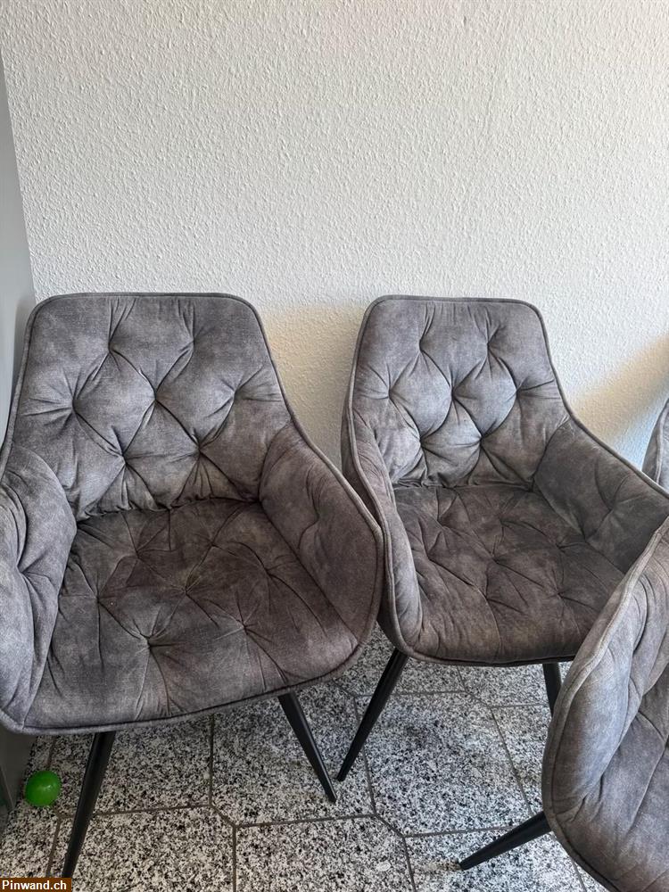 Bild 4: Verkauf: 4 Esszimmerstühle im Chesterfield-Stil