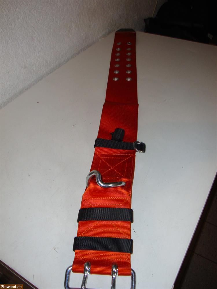 Bild 3: Feuerwehrgurt orange mit Ring für Materialkarabiner