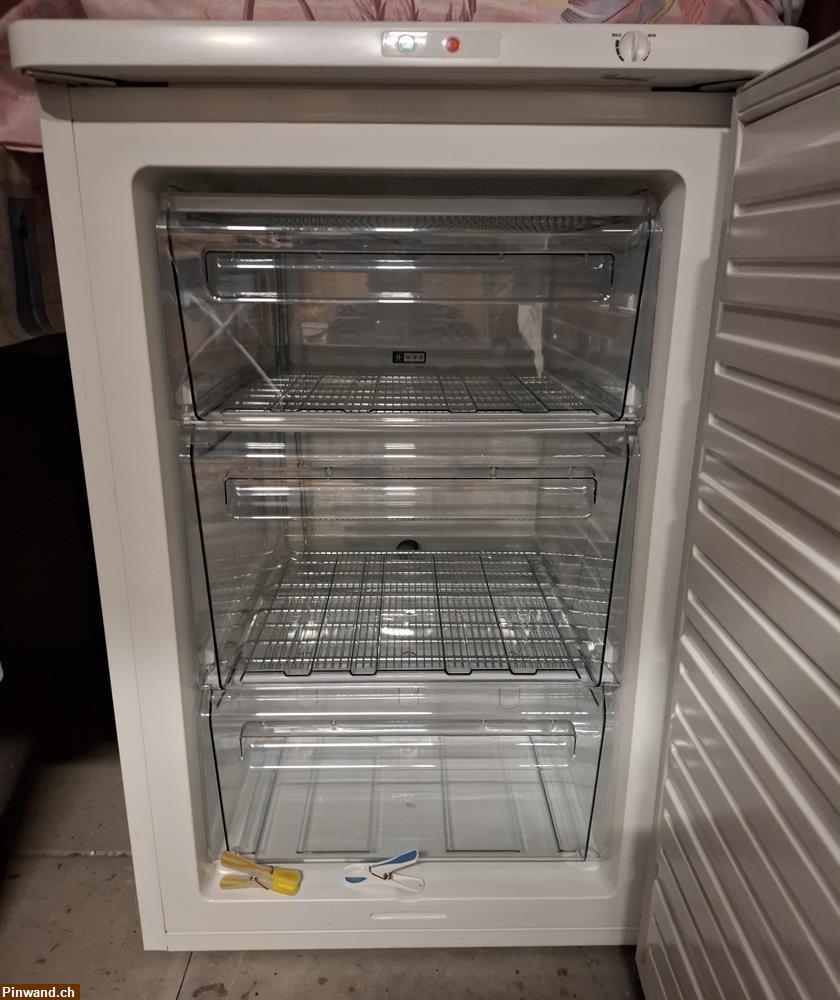 Bild 2: Kleiner AEG Tiefkühlschrank zu verkaufen