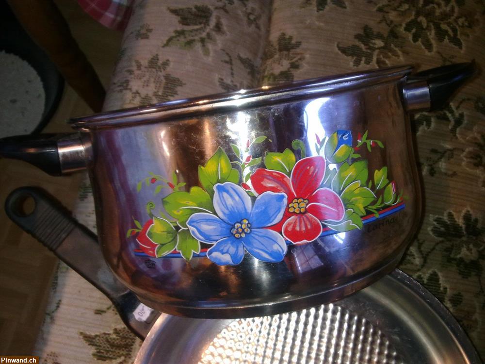Bild 1: 2 Pfannen mit Blumenmuster zu verkaufen