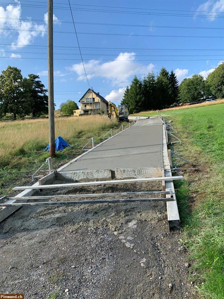 Bild 4: Verkauf: Leitplanken, Strassen Beton Schalung