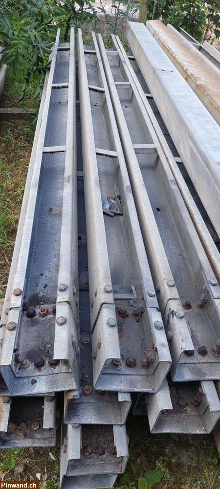 Bild 6: Verkauf: Leitplanken, Strassen Beton Schalung