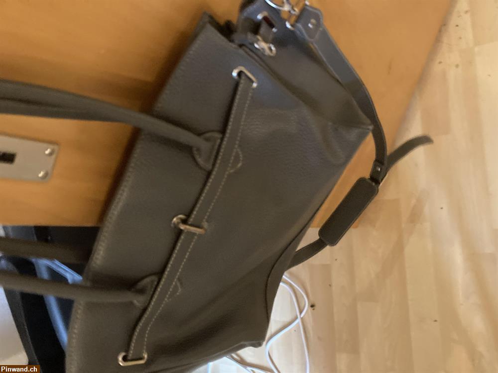 Bild 2: Damen Tasche grau zu verkaufen