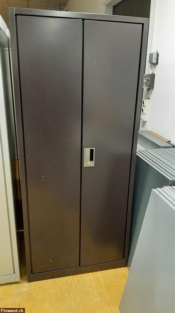 Bild 1: Lista Metallschrank braun zu verkaufen