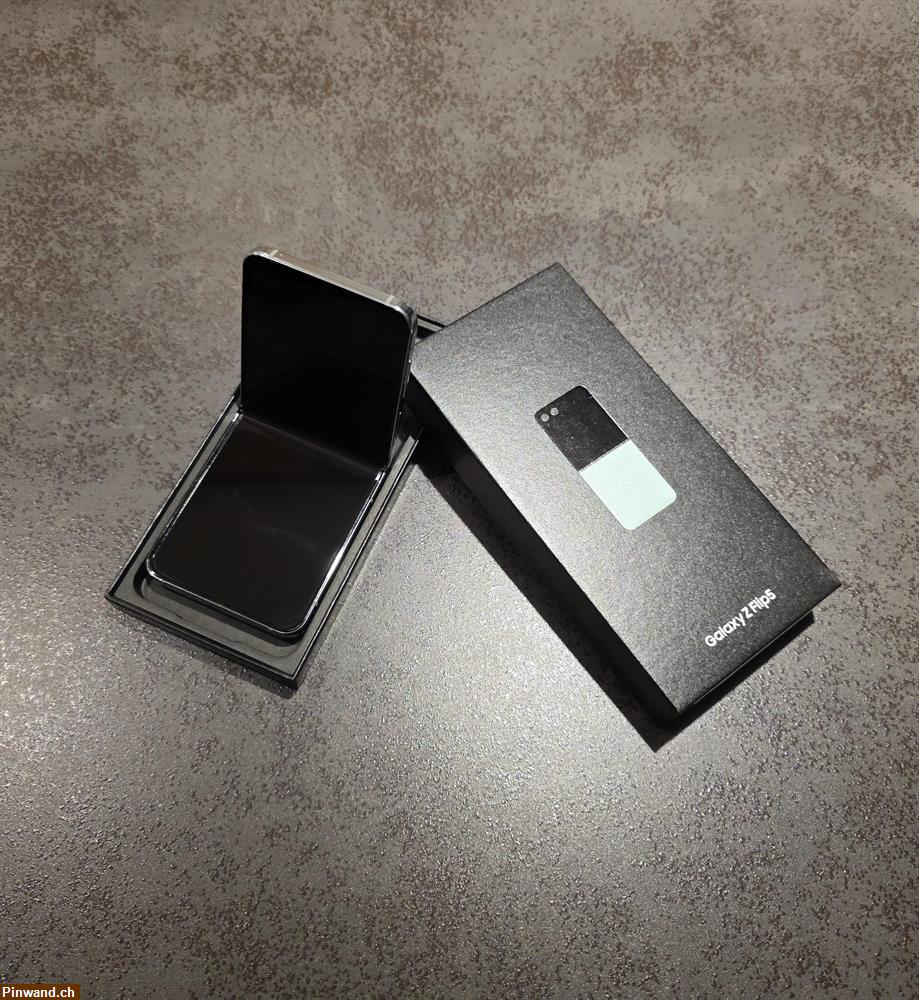 Bild 1: Galaxy Z Flip 5 512 Gb zu verkaufen