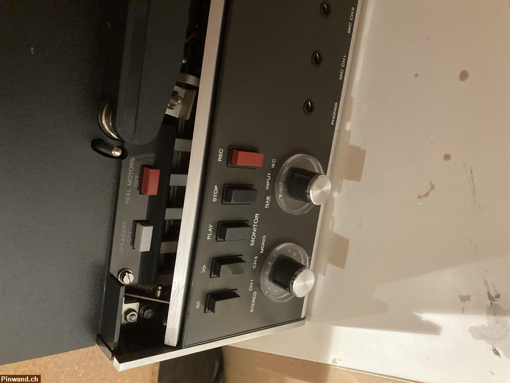 Bild 1: 2 Spuhlen Tonband REVOX A77 zu verkaufen
