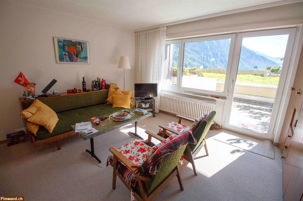 Bild 1: Sonnige Studiowohnung mit grosser Terrasse