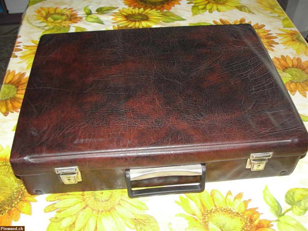 Bild 2: Diverse alte Musikkassetten