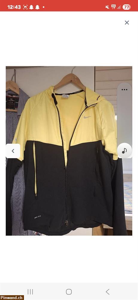 Bild 1: Nike Laufjacke Grösse M zu verkaufen