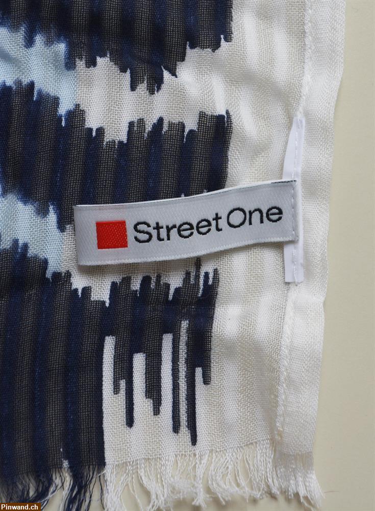 Bild 4: Leichter, gemusterter Schal von Street One