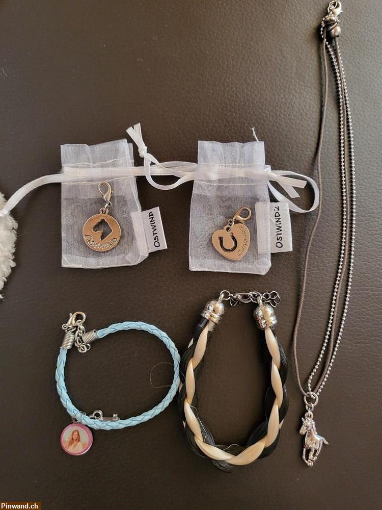 Bild 1: Schmuck für kleine Pferdefans u.a. zu verkaufen