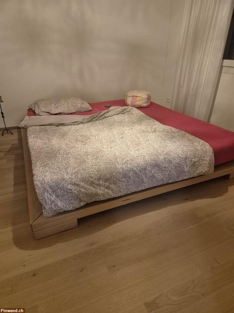 Bild 1: Futonbett 180 x 200 cm mit 2 Lattenrosten und 2 Matratzen
