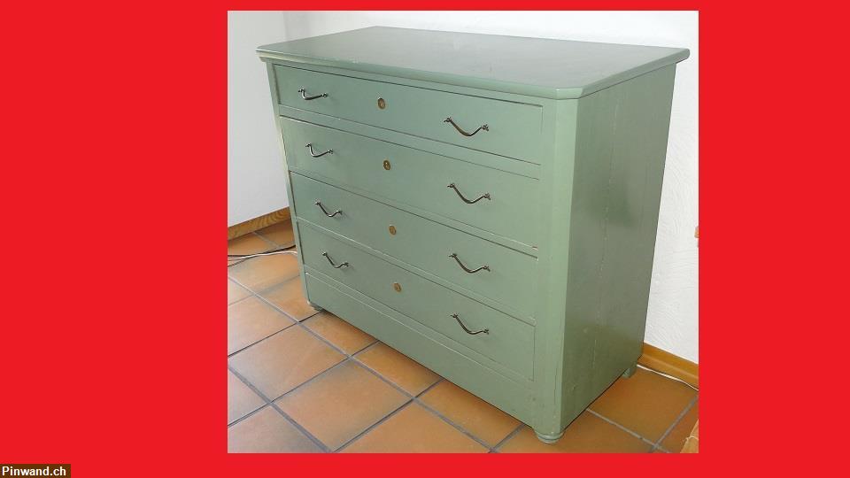 Bild 5: Kommode aus Massivholz zu verkaufen