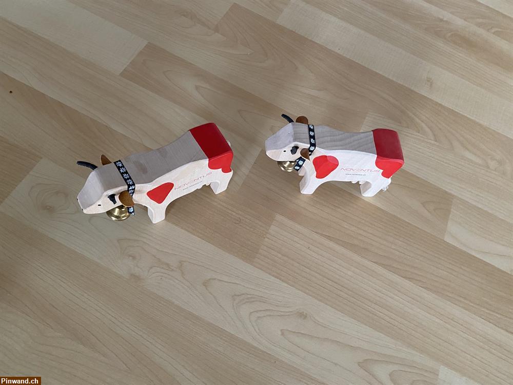 Bild 1: Kühe aus Holz zu verkaufen