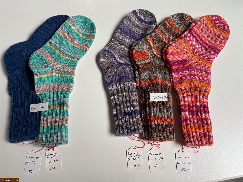 Bild 1: Handgestrickte Damen- und Herrensocken zu verkaufen