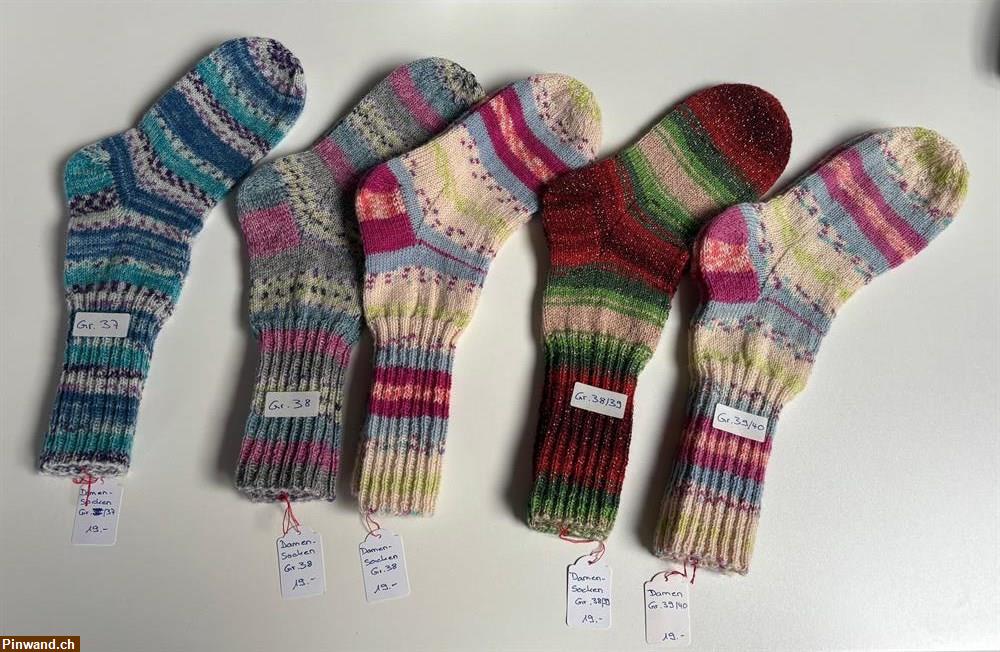 Bild 2: Handgestrickte Damen- und Herrensocken zu verkaufen