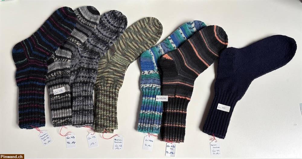 Bild 5: Handgestrickte Damen- und Herrensocken zu verkaufen