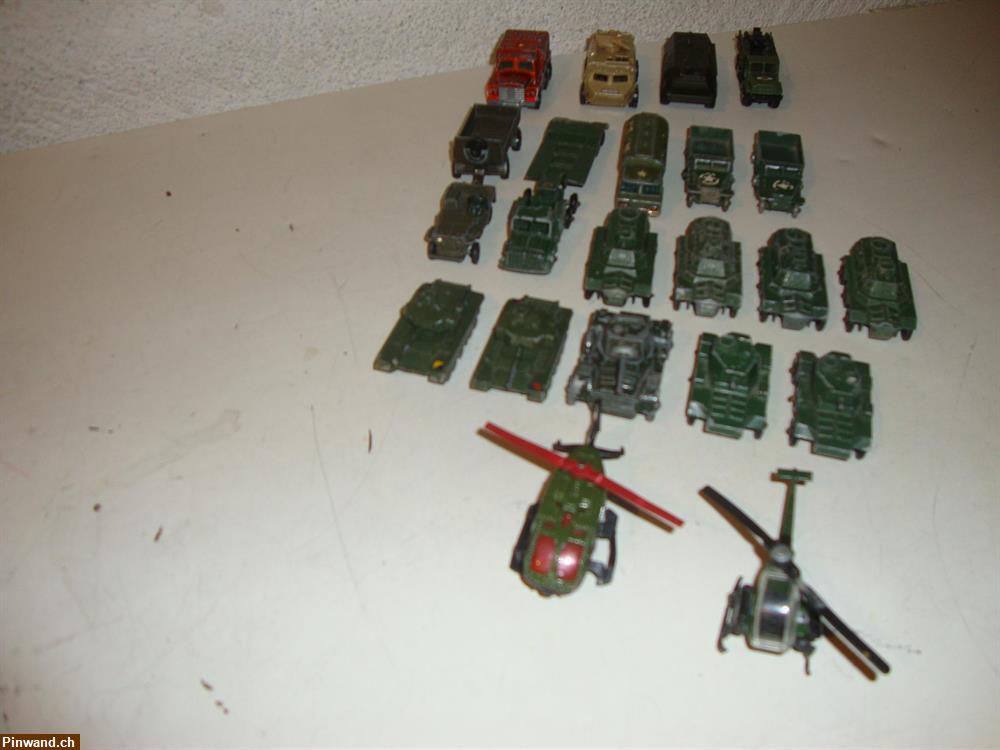 Bild 3: Diverse Militärfahrzeuge zu verkaufen